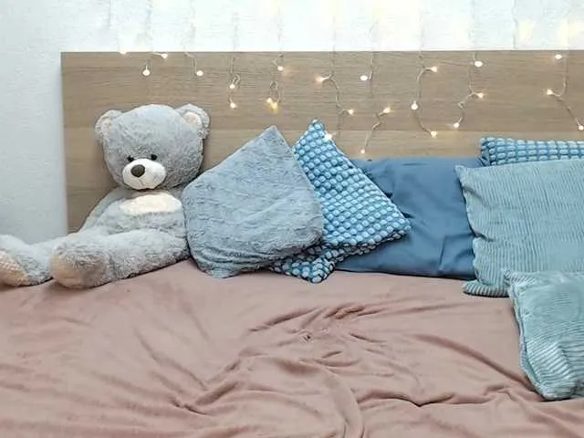 Live sex webcam photo for SopheyMoon #291411524