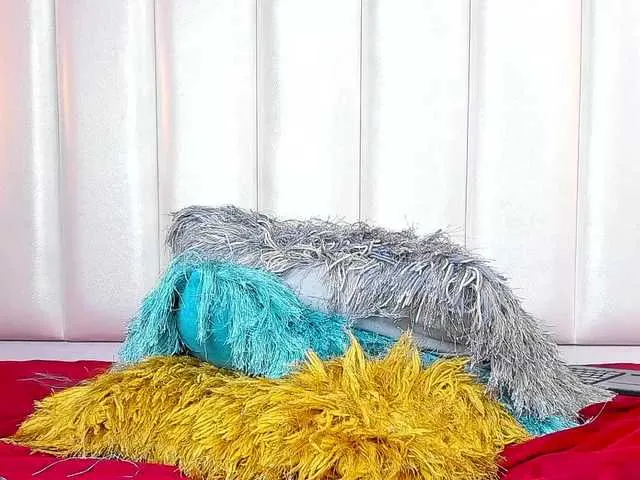 Live sex webcam photo for SophiSimpson #272878577