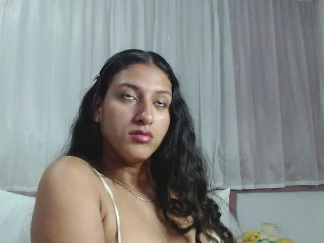 Live sex webcam photo for SophiaSimon #278308603