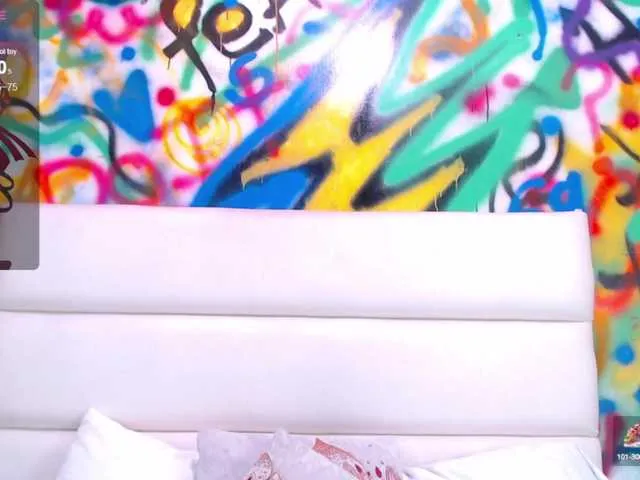 Live sex webcam photo for SophiaSimon #290523763