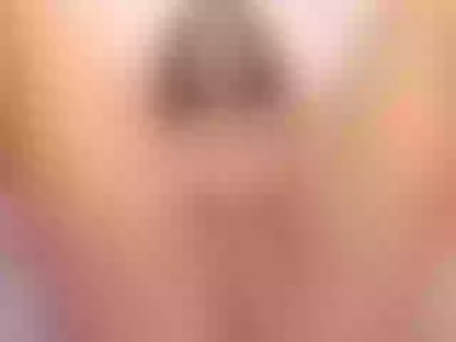 Live sex webcam photo for SophiaSmiiths #286197494