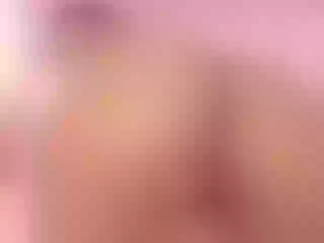 Live sex webcam photo for SophiaSmiiths #290470049