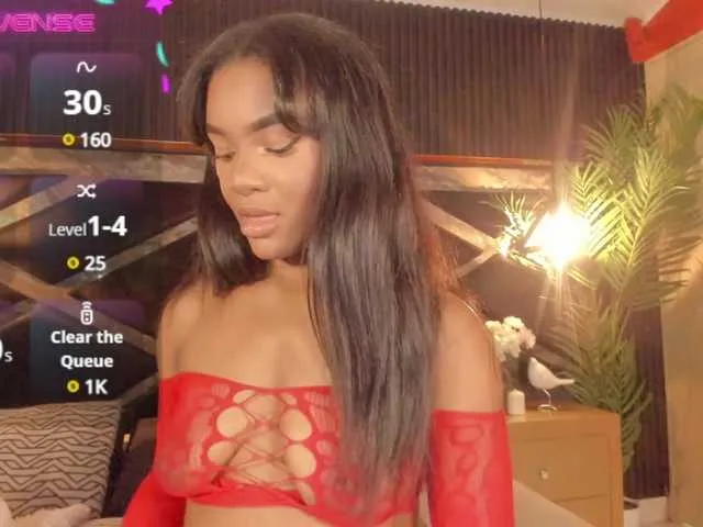 Live sex webcam photo for SophiaSmiiths #290586154
