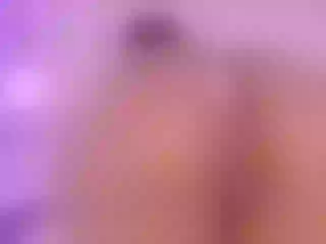 Live sex webcam photo for SophiaSmiiths #291801924