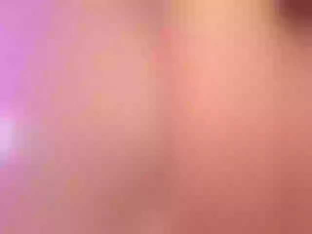 Live sex webcam photo for SophiaSmiiths #292158600