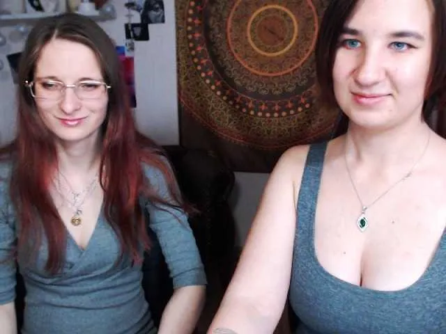 Live sex webcam photo for Sophie-Jamie #273908818