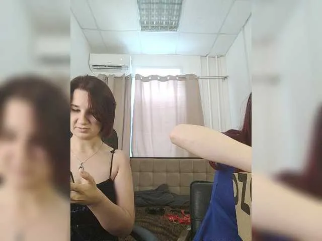 Live sex webcam photo for Sophie-Jamie #274065804