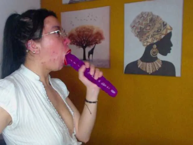 Live sex webcam photo for Sophie-Tomms #273229962