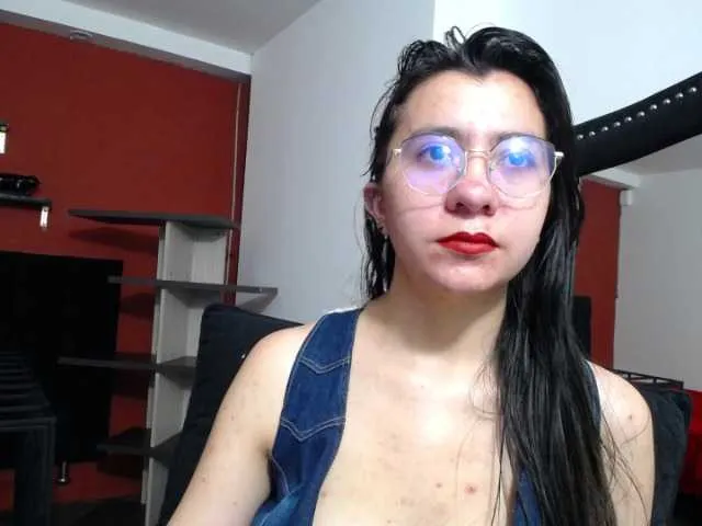 Live sex webcam photo for Sophie-Tomms #273391783