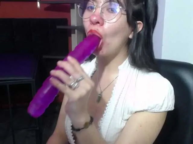 Live sex webcam photo for Sophie-Tomms #273511896