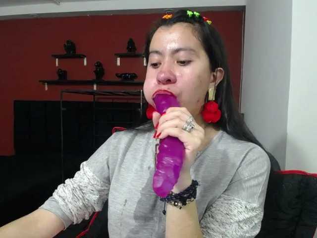 Live sex webcam photo for Sophie-Tomms #273709183