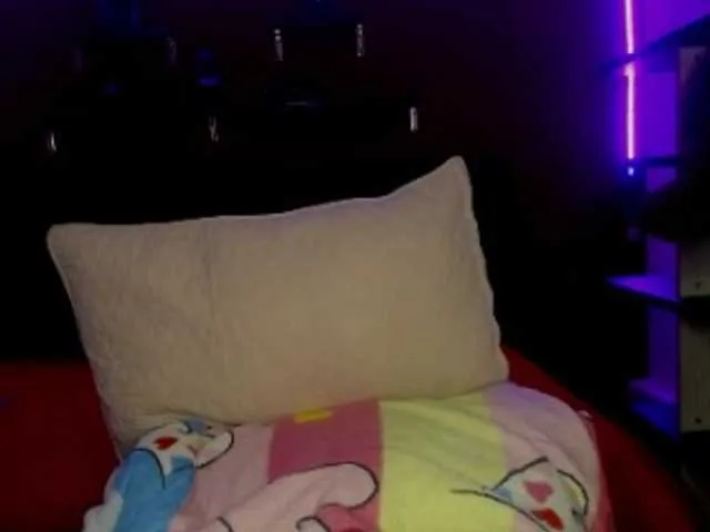 Live sex webcam photo for Sophie-Tomms #273857074