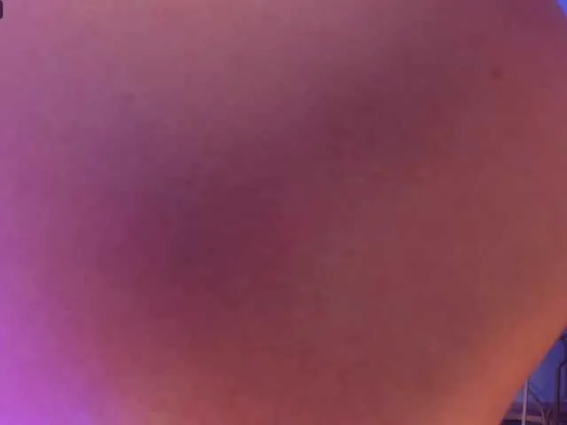 Live sex webcam photo for SophieBarnett #275712368