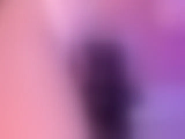 Live sex webcam photo for SophieBarnett #275799711