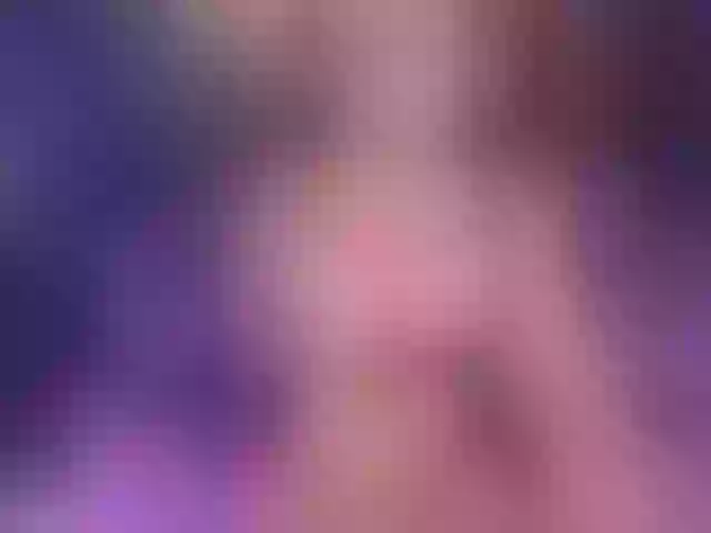 Live sex webcam photo for SophieBarnett #277045400