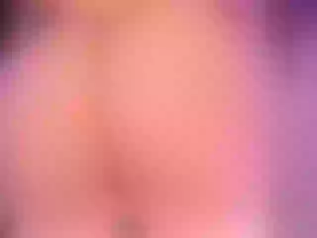 Live sex webcam photo for SophieBarnett #277324260