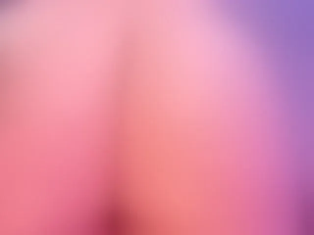 Live sex webcam photo for SophieBarnett #293068024