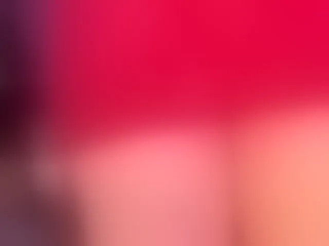Live sex webcam photo for SophieBarnett #293226559