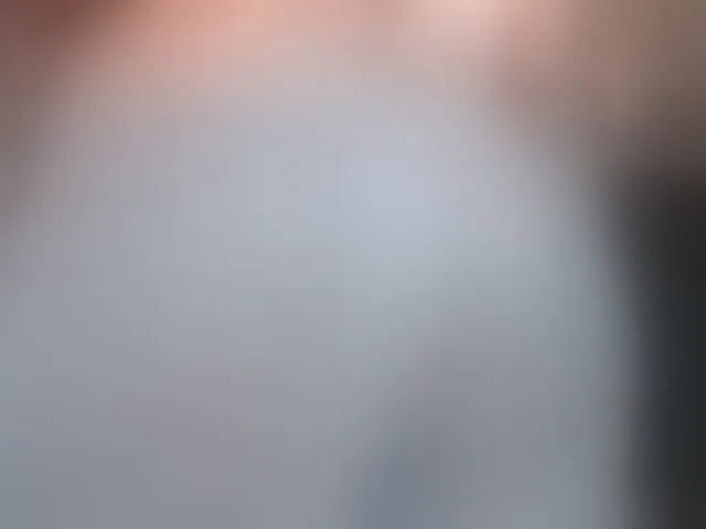 Live sex webcam photo for SophieBarnett #293592599