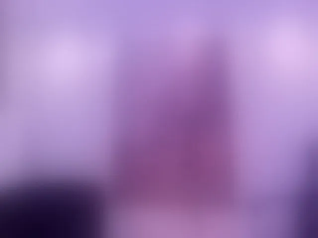 Live sex webcam photo for SophieBarnett #293938652