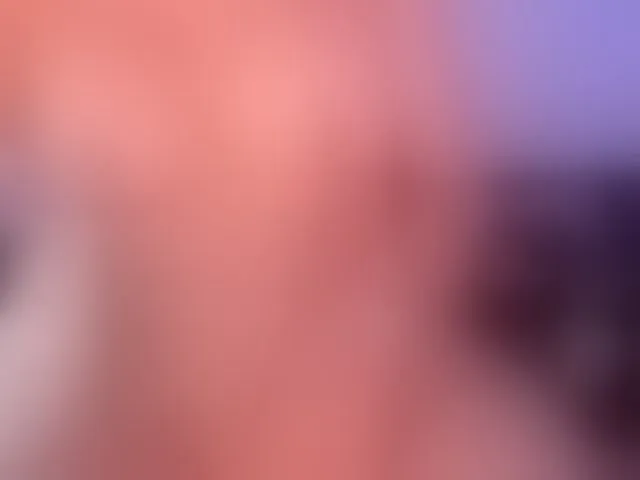 Live sex webcam photo for SophieBarnett #294145940
