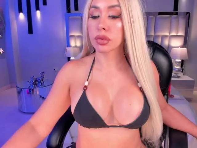 Live sex webcam photo for SophieBarnett #294211281
