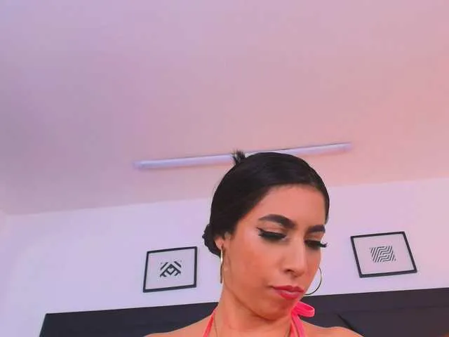 Live sex webcam photo for SophieCarther #291161394