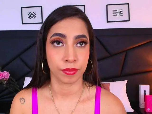 Live sex webcam photo for SophieCarther #291168937