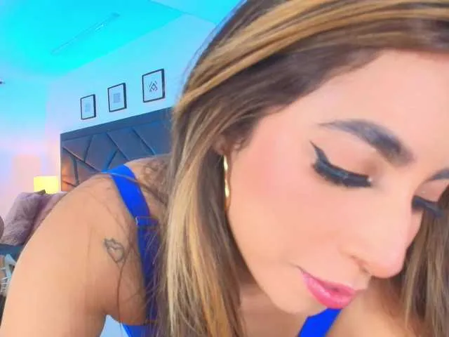 Live sex webcam photo for SophieCarther #291823743