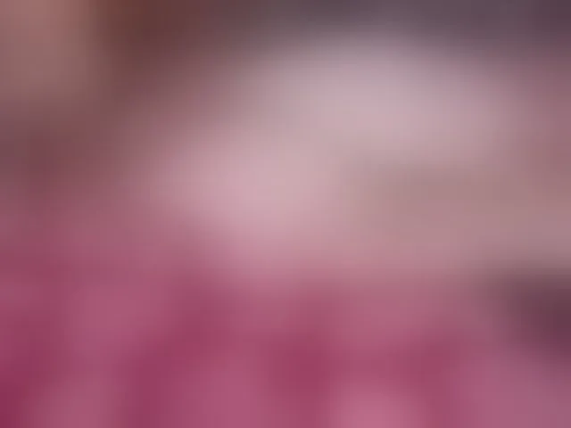 Live sex webcam photo for SophieCollins #293731659