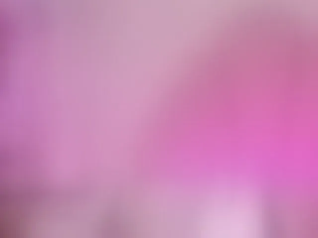 Live sex webcam photo for SophieCollins #293773377