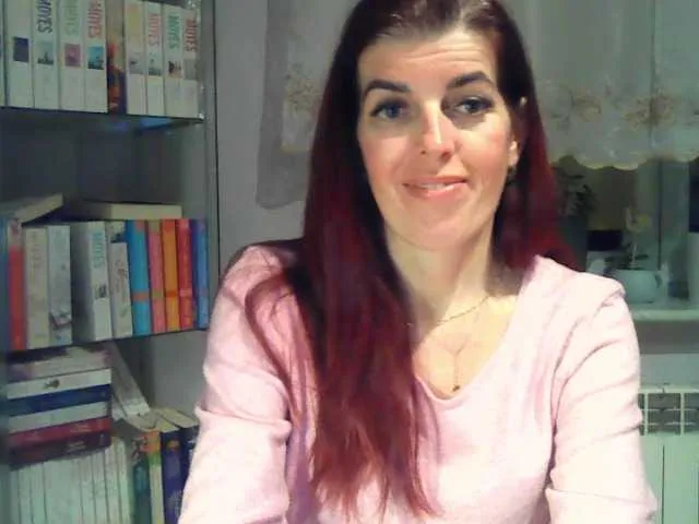 Live sex webcam photo for SophieHeart #290706555