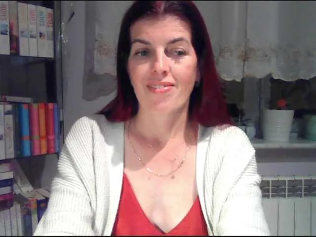 Live sex webcam photo for SophieHeart #291156132