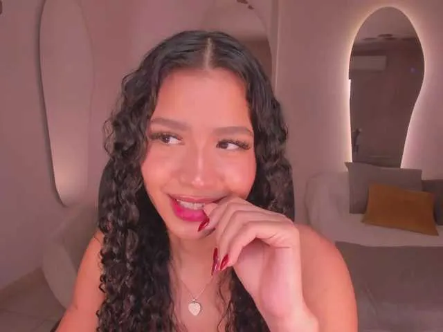 Live sex webcam photo for SophieHouston #291323691