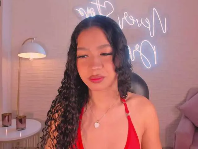 Live sex webcam photo for SophieHouston #291362481