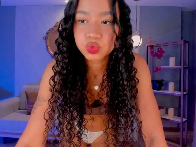 Live sex webcam photo for SophieHouston #291464719