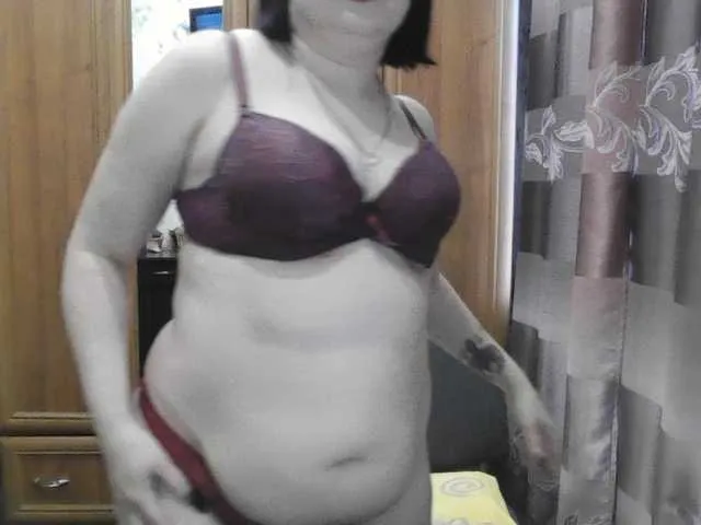 Live sex webcam photo for SophieNightAh #292041520