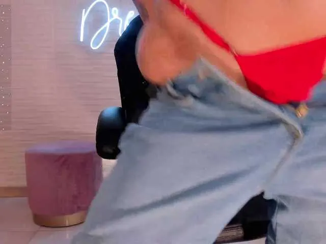 Live sex webcam photo for SophiePalmer #276412251