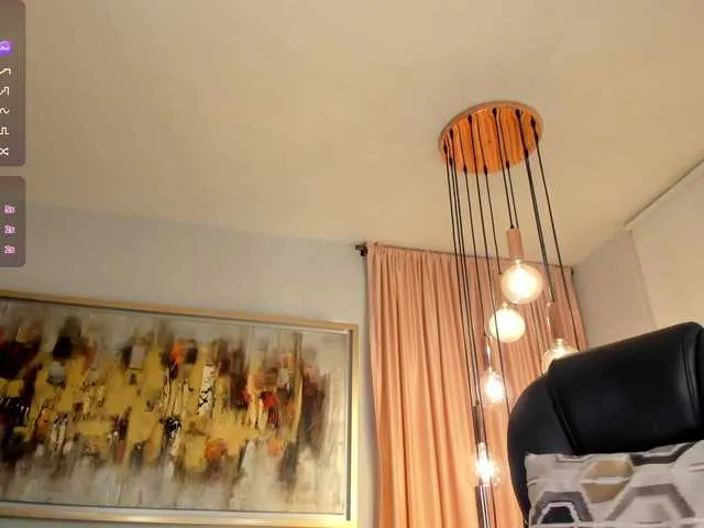Live sex webcam photo for SophiePalmer #289071905