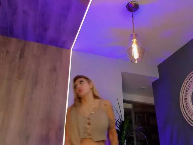Live sex webcam photo for SophiePalmer #291173237