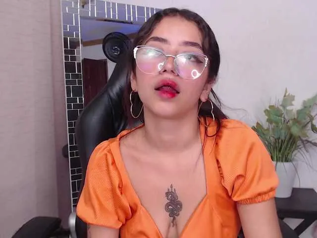 Live sex webcam photo for Sophiecarter #290807951