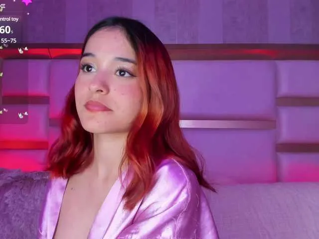 Live sex webcam photo for SophieeJacobs #290286215