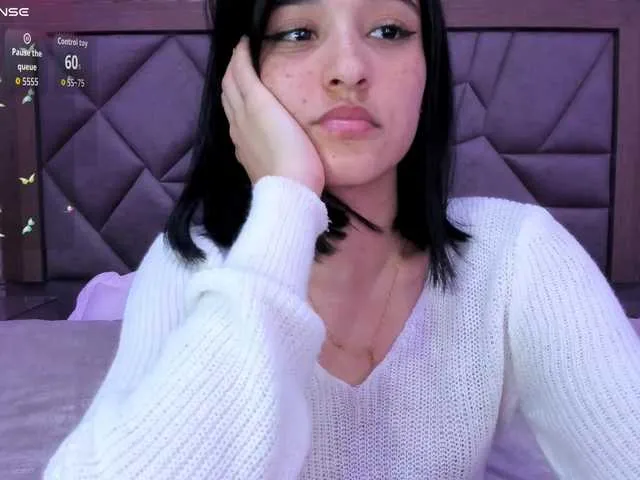 Live sex webcam photo for SophieeJacobs #291677365