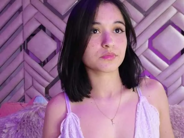 Live sex webcam photo for SophieeJacobs #291722305