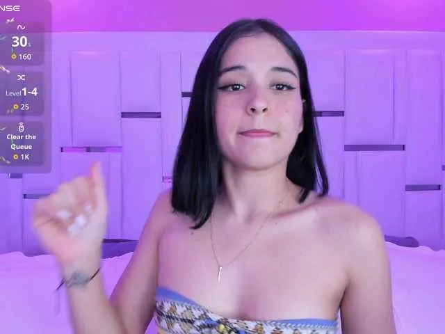 Live sex webcam photo for SophieeJacobs #291822753