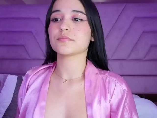 Live sex webcam photo for SophieeJacobs #292430504