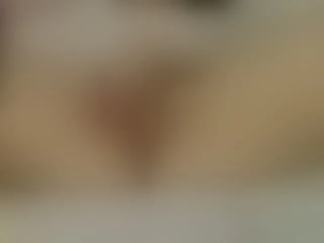 Live sex webcam photo for SophieeRain #290885947