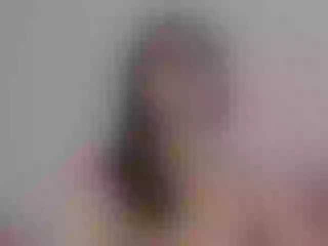 Live sex webcam photo for SophieeRain #291852217