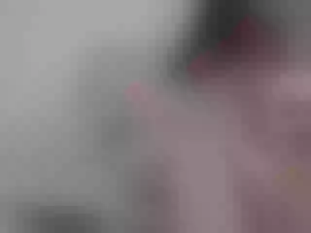 Live sex webcam photo for SophieeRain #292205490