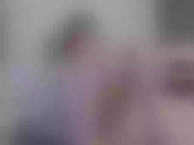 Live sex webcam photo for SophieeRain #292292648